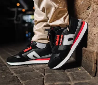 Footwear at Skipper Bar